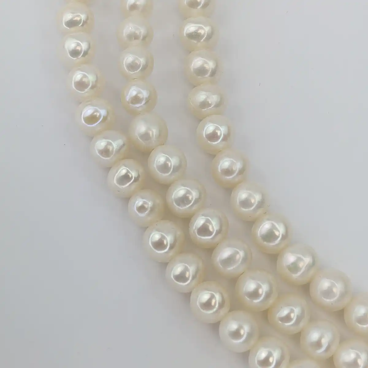 AA White Pearl String
